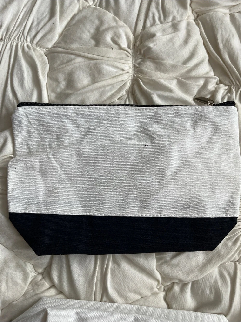Monogrammed “L”Canvas Tote Bag - Brand NEW✨🖤🤍